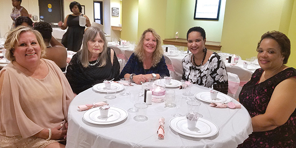 Leslie and her friends